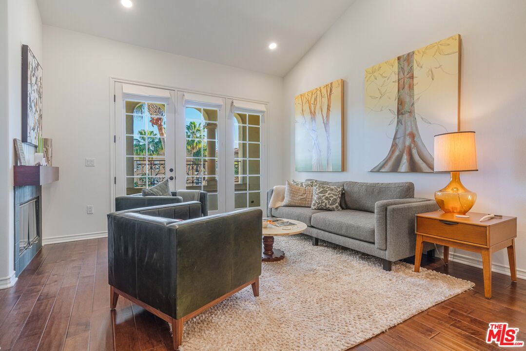 5935 Playa Vista Dr Unit: 407