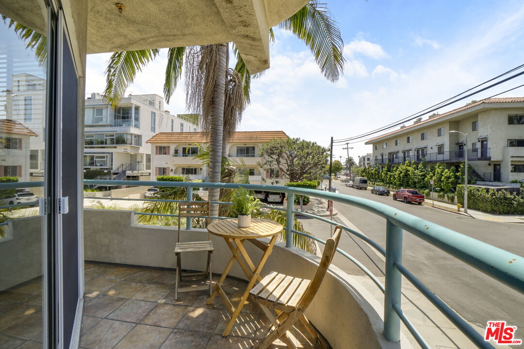 12773 Caswell Ave Unit: 101