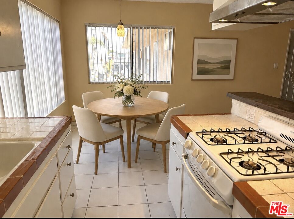 12300 Pacific Ave Unit: 10