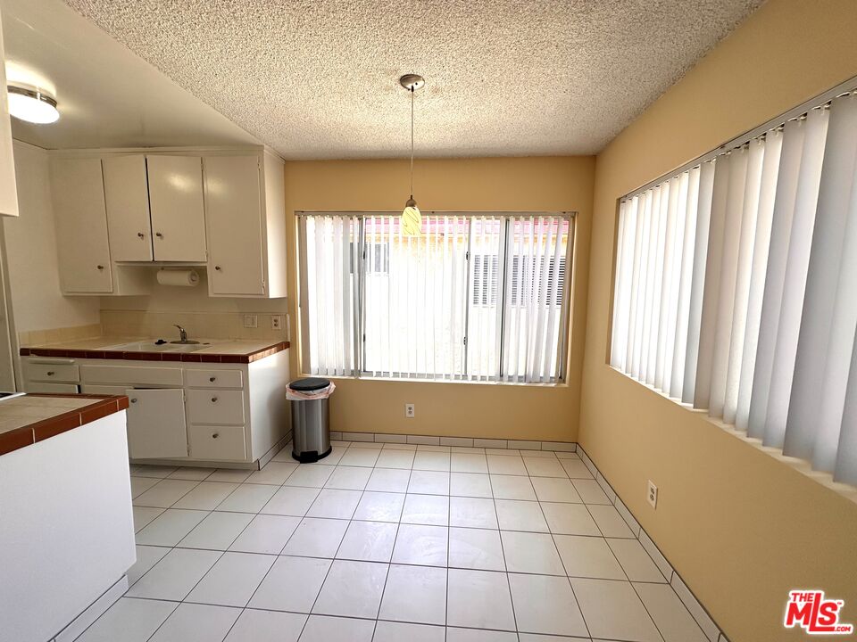 12300 Pacific Ave Unit: 10