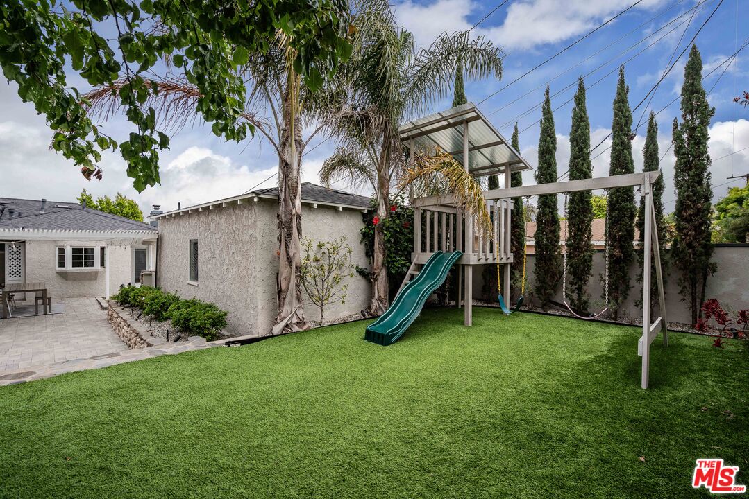 8101 Stewart Ave