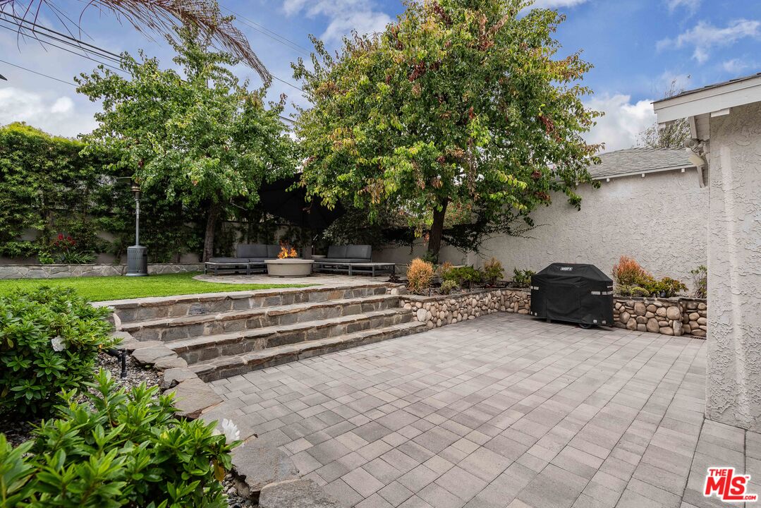 8101 Stewart Ave