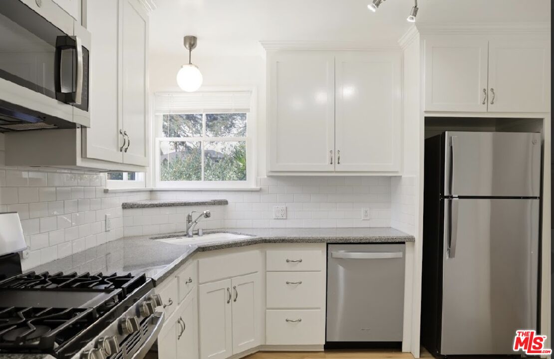 4085 Van Buren Pl