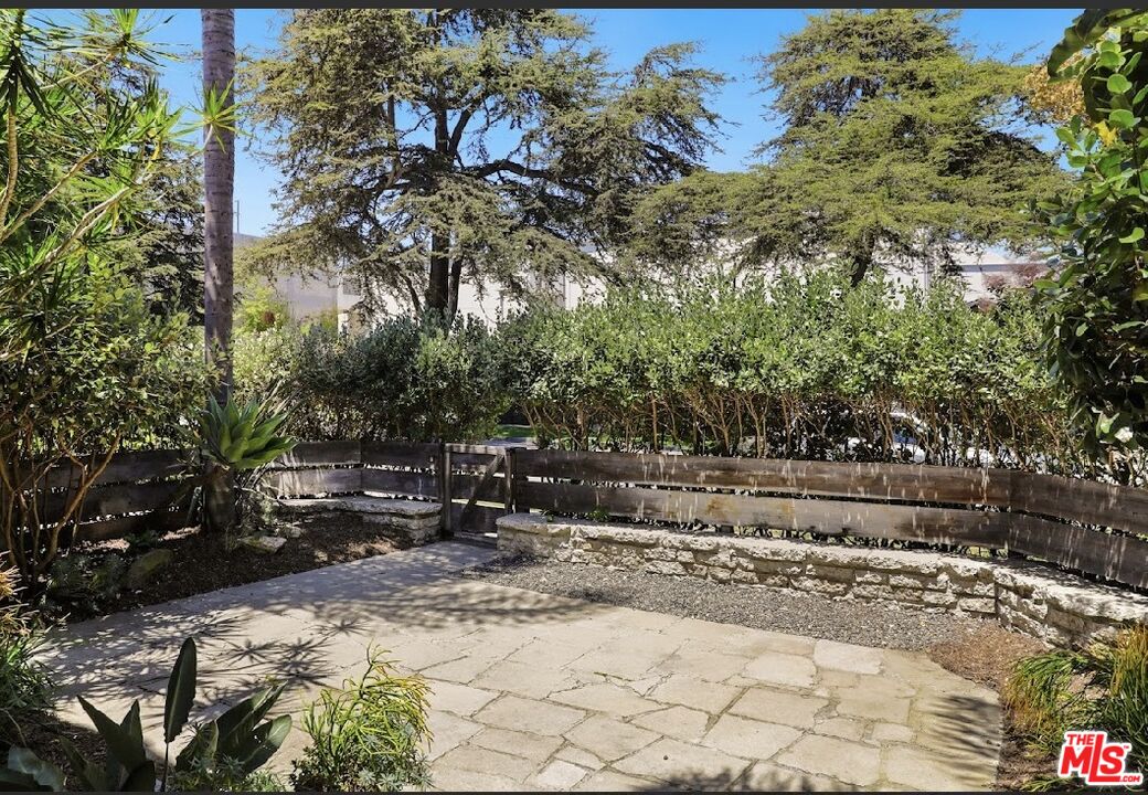 4085 Van Buren Pl