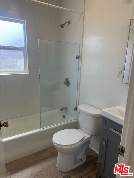 3017 Colorado Ave Unit: C