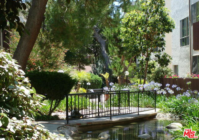6050 CANTERBURY DR Unit: G228