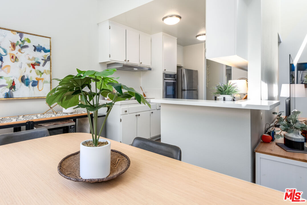 6050 CANTERBURY DR Unit: G228
