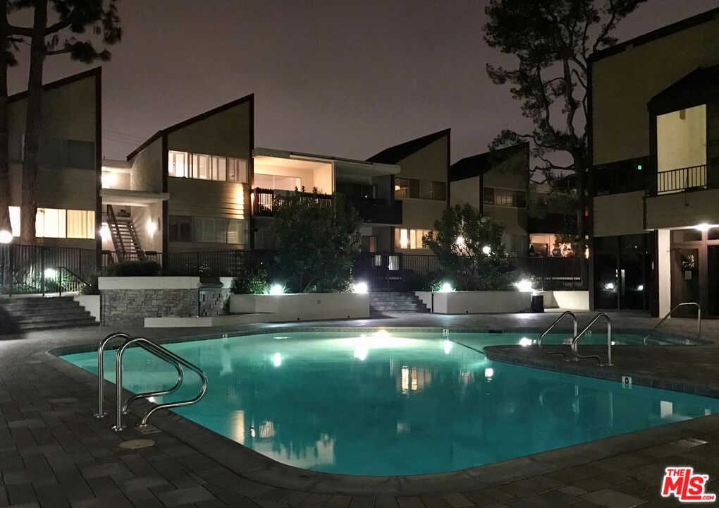 6050 CANTERBURY DR Unit: G228