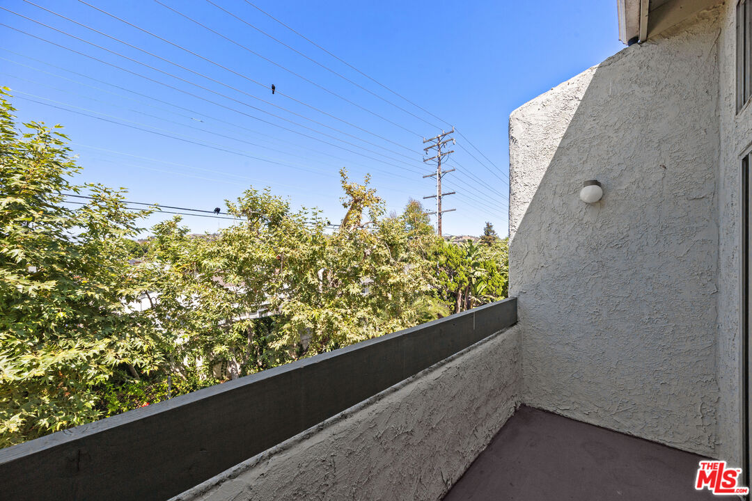 4900 Overland Ave Unit: 270