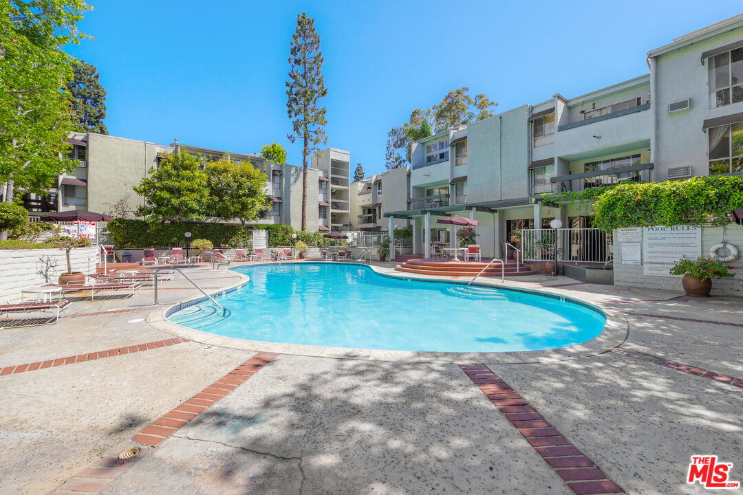 4900 Overland Ave Unit: 270