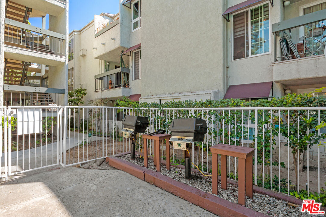 4900 Overland Ave Unit: 270