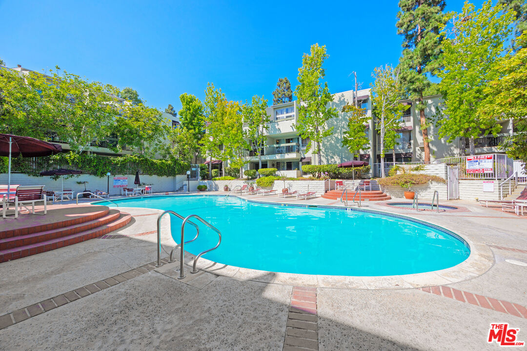 4900 Overland Ave Unit: 270
