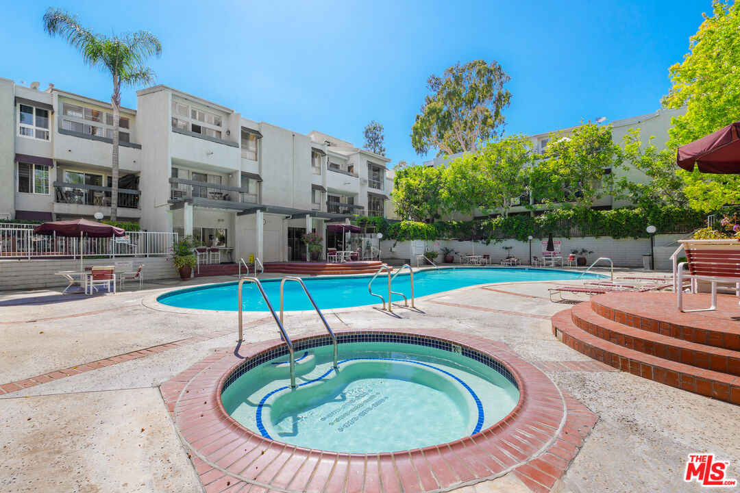4900 Overland Ave Unit: 270