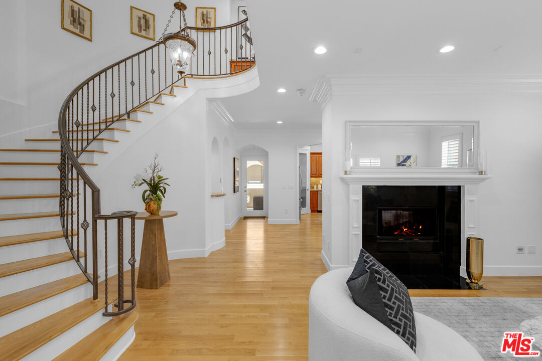 4128 Lincoln Ave