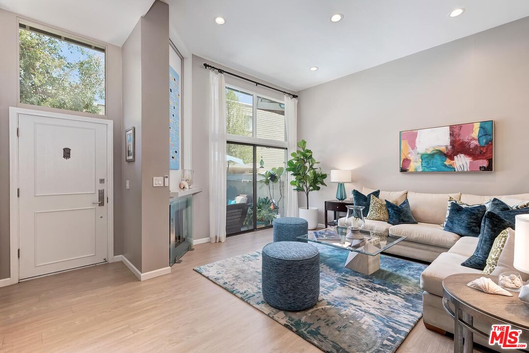 13121 Mindanao Way Unit: 4