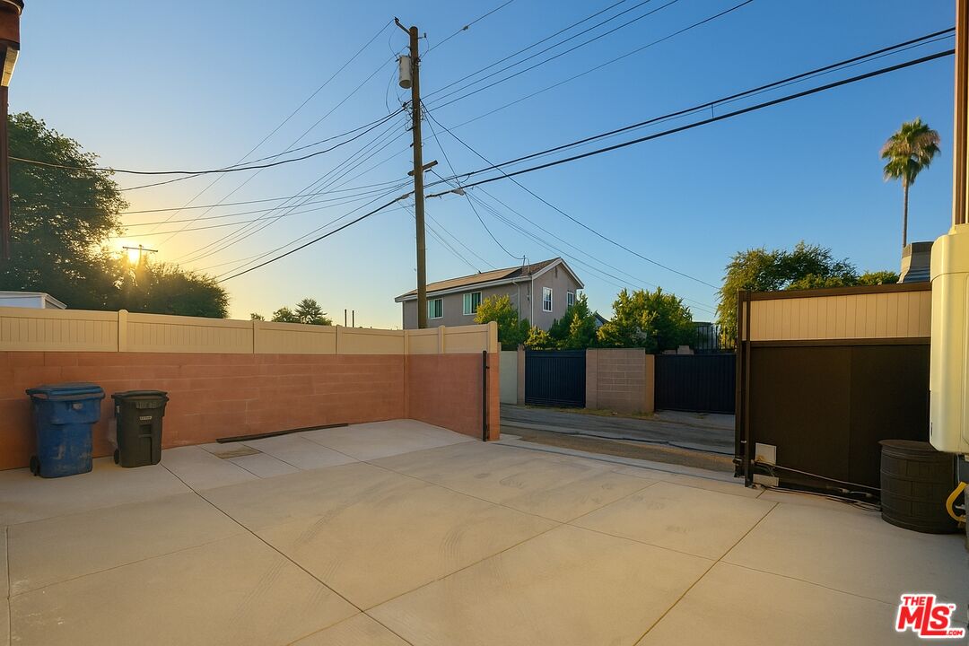 16233 Parthenia St