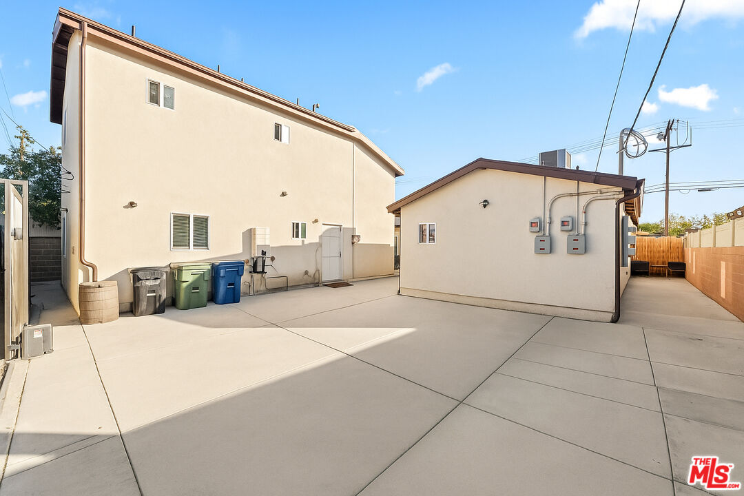 16233 Parthenia St