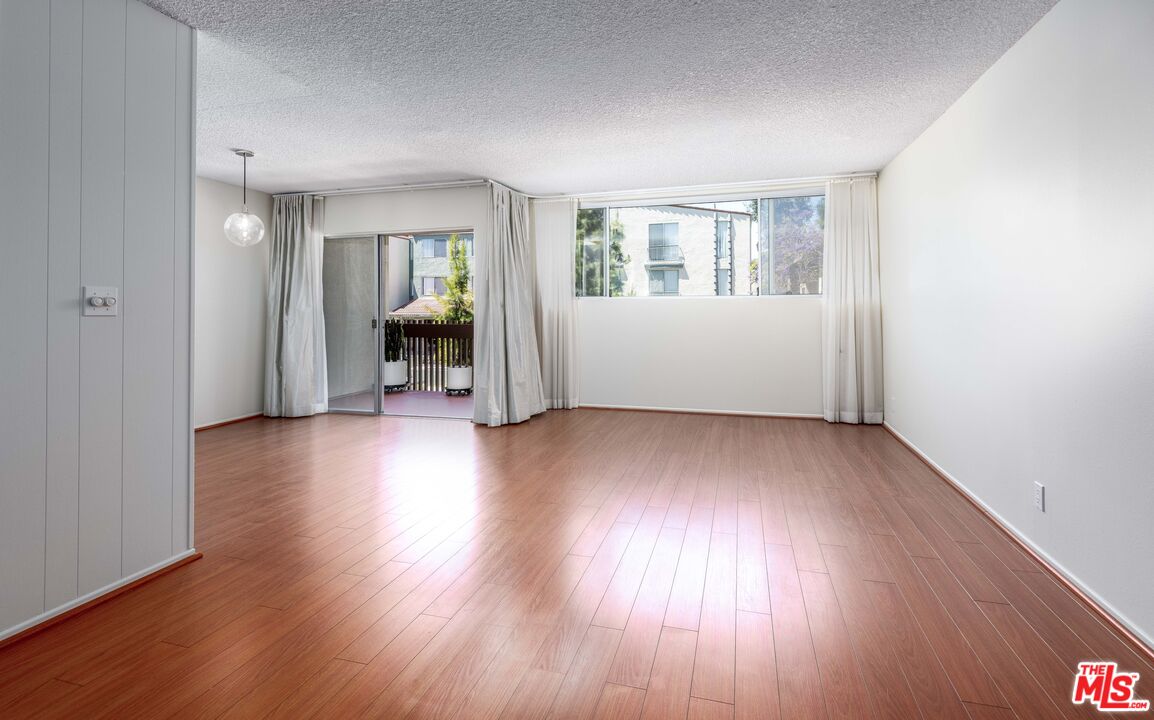 6050 Canterbury Dr Unit: E214
