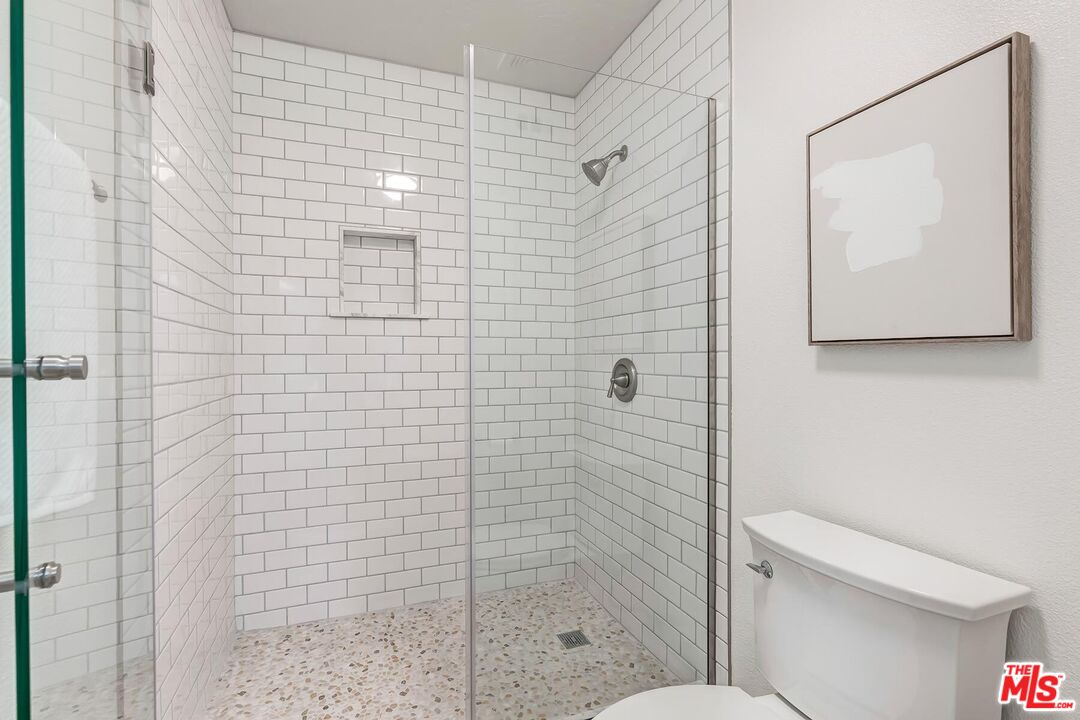 8515 Falmouth Ave Unit: 405