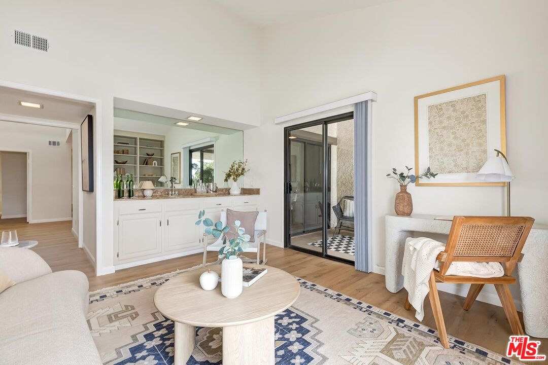 8515 Falmouth Ave Unit: 405