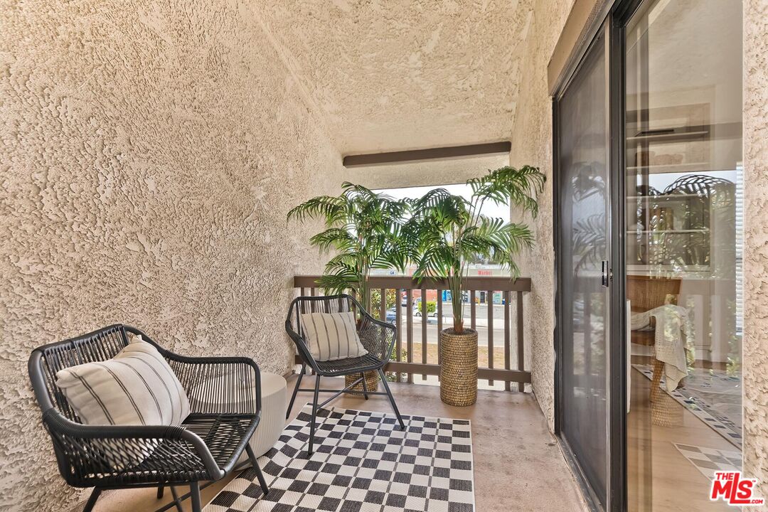 8515 Falmouth Ave Unit: 405