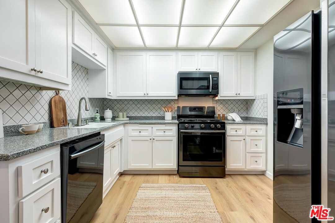 8515 Falmouth Ave Unit: 405