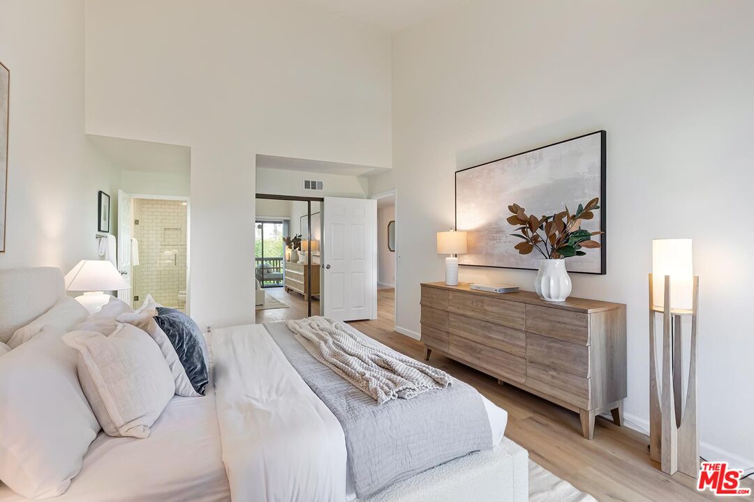 8515 Falmouth Ave Unit: 405