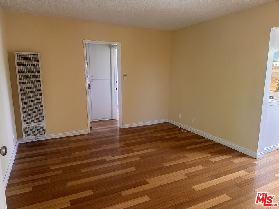 5411 S Centinela Ave Unit: 3