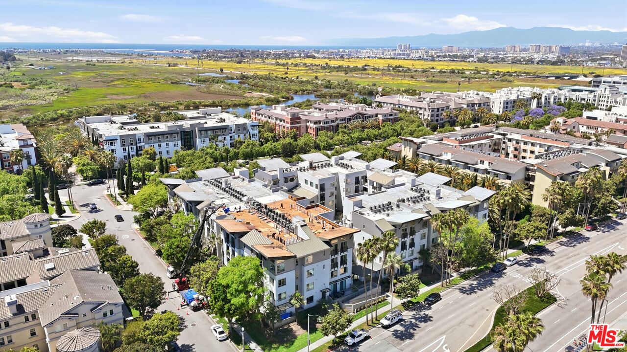 6400 Crescent Park Unit: 301