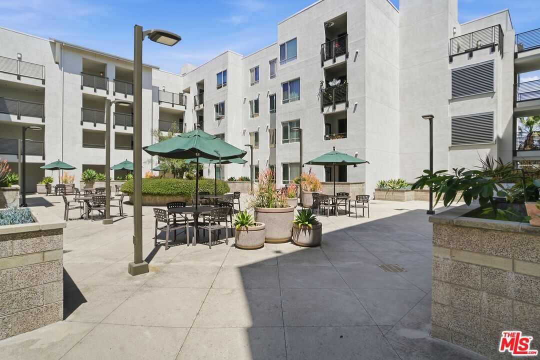 6400 Crescent Park Unit: 301