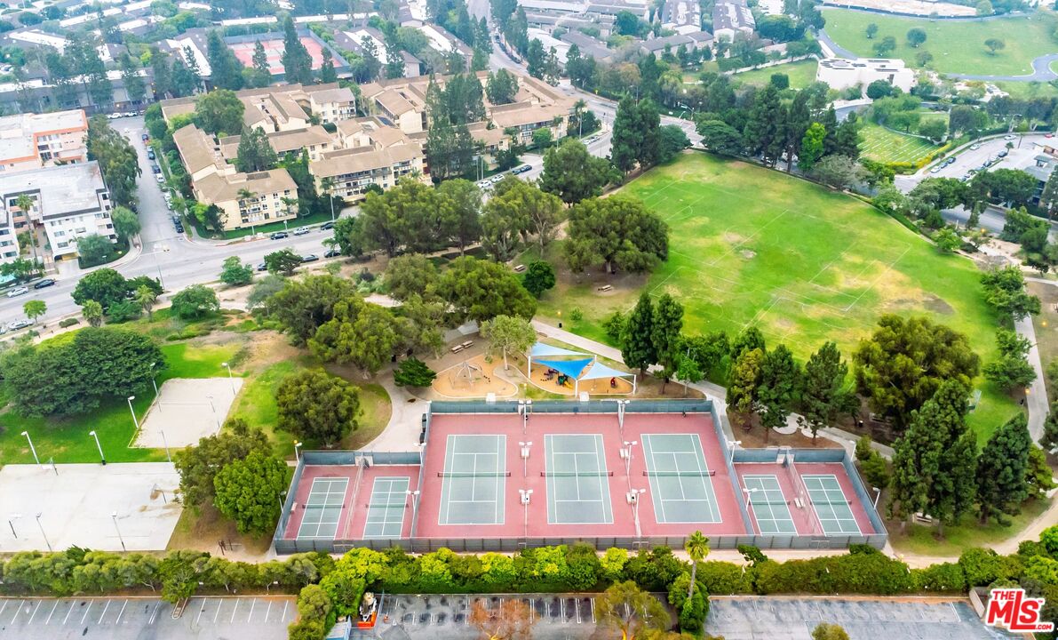5650 Sumner Way Unit: 102