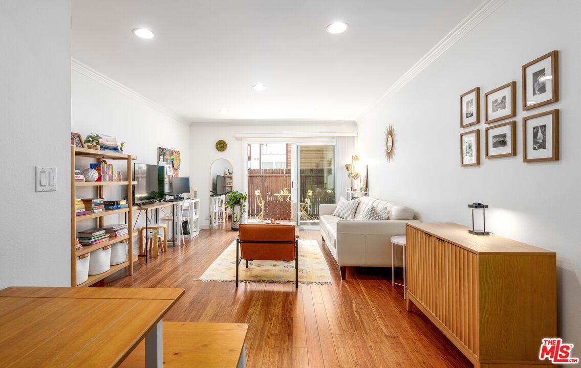 5650 Sumner Way Unit: 102