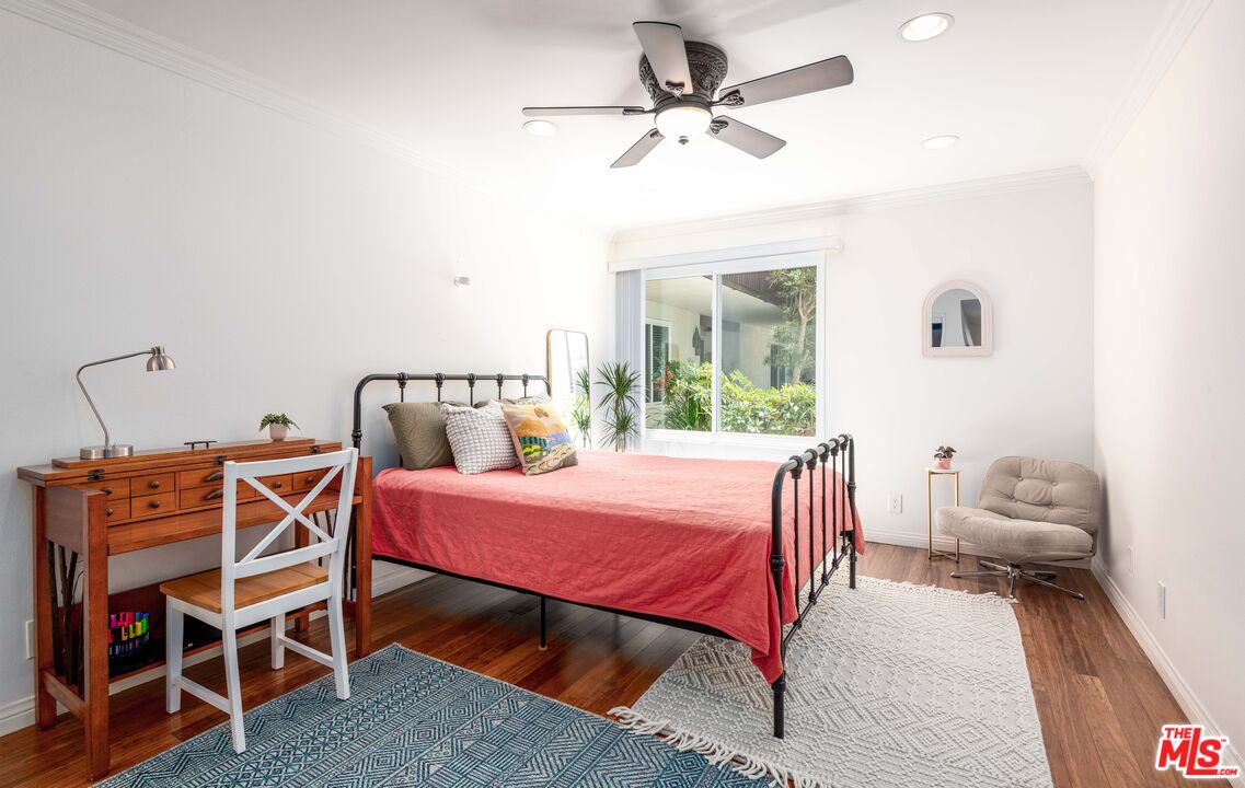 5650 Sumner Way Unit: 102