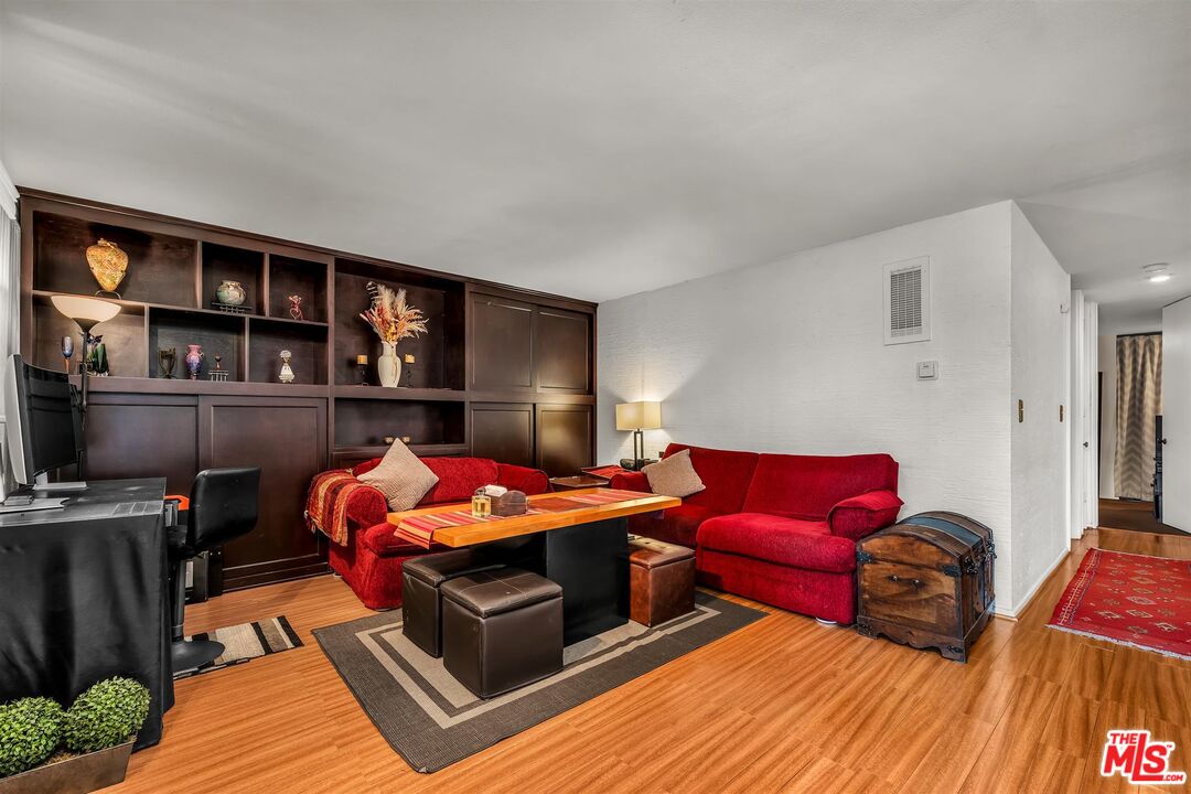 6305 Green Valley Cir Unit: 213