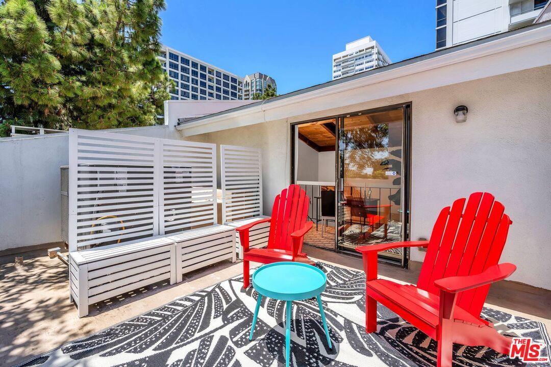 1220 Manning Ave Unit: 3