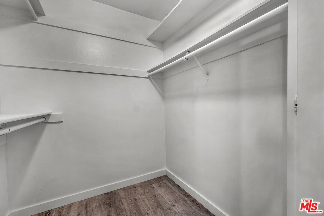 1220 Manning Ave Unit: 3
