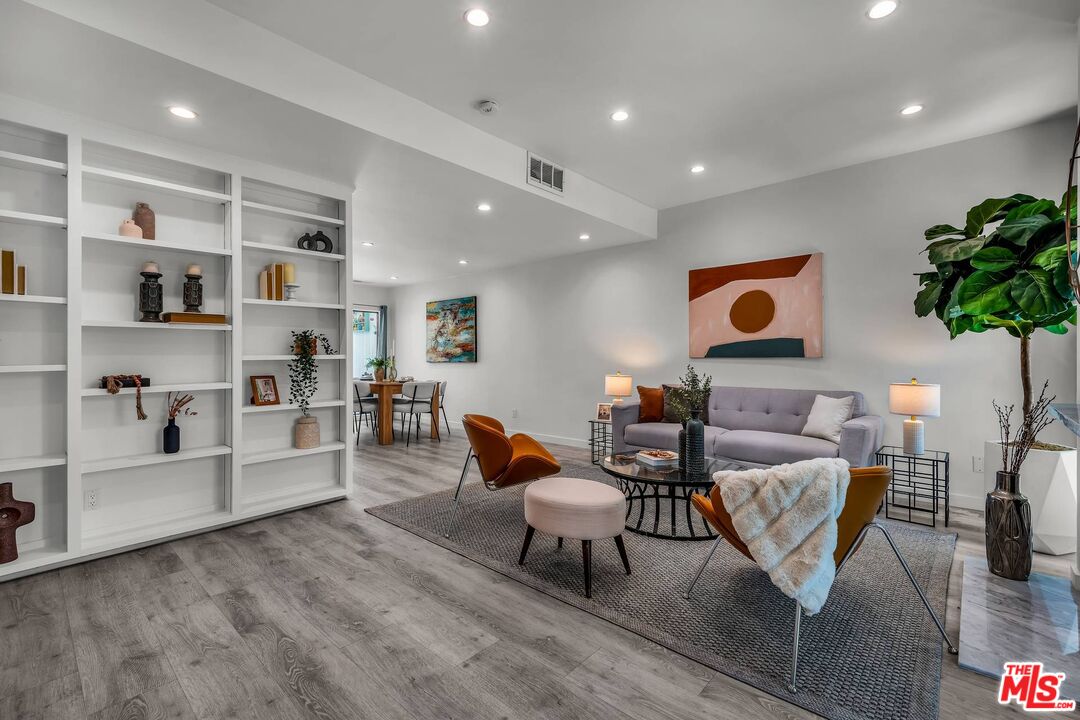 1220 Manning Ave Unit: 3