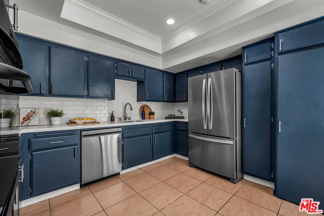 1220 Manning Ave Unit: 3