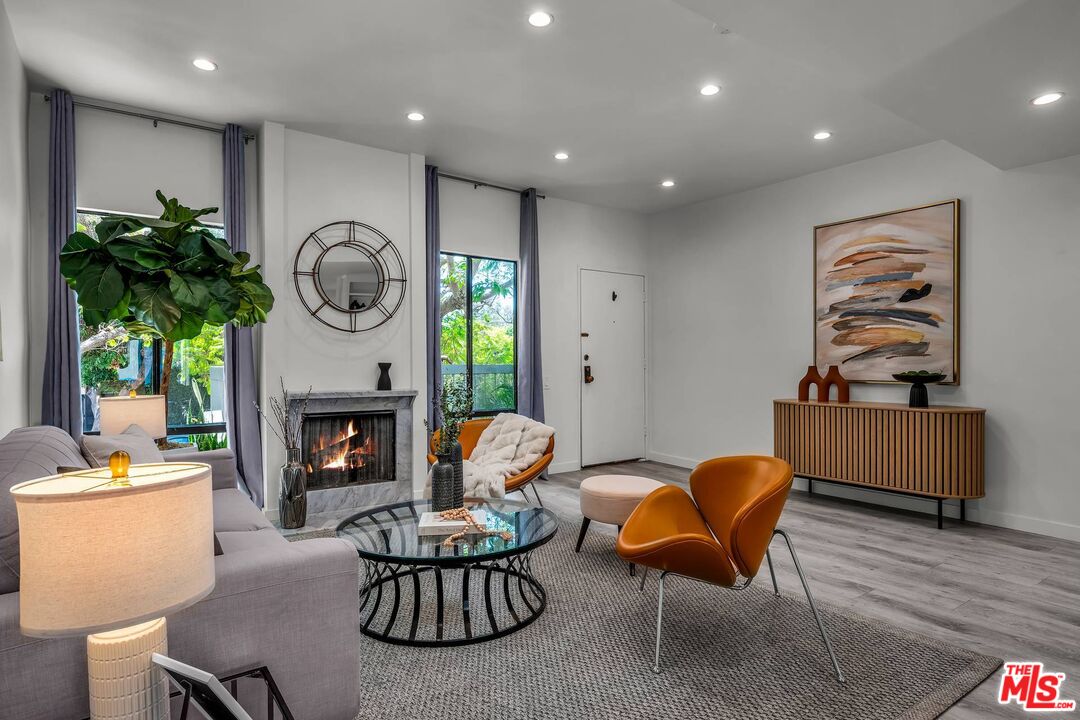 1220 Manning Ave Unit: 3