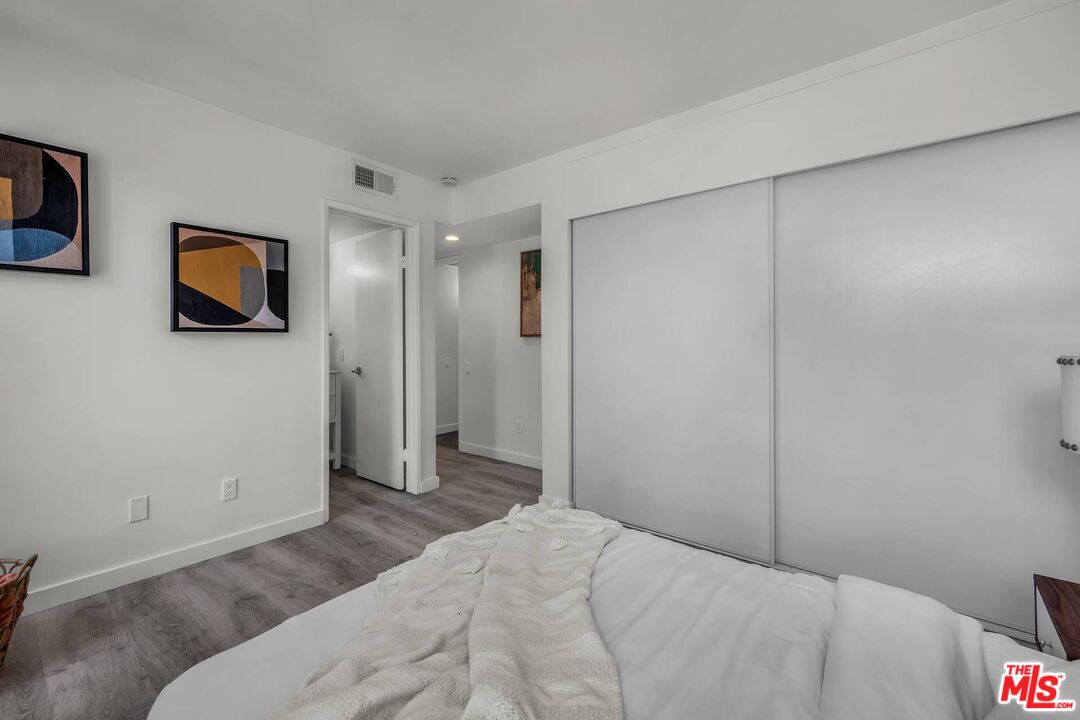 1220 Manning Ave Unit: 3