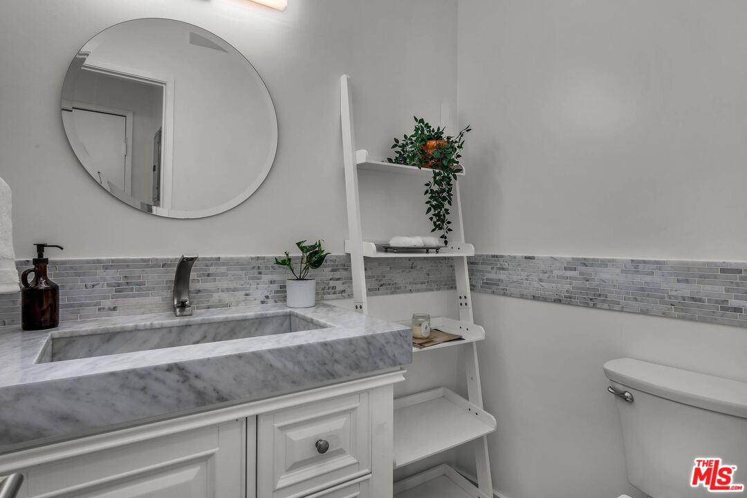 1220 Manning Ave Unit: 3
