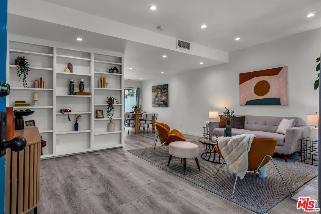 1220 Manning Ave Unit: 3