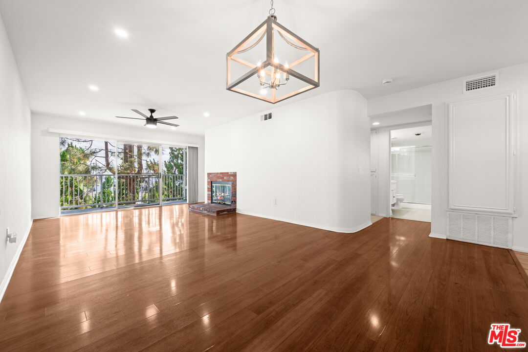 1418 Brett Pl Unit: 205