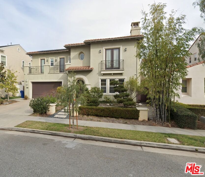7565 Shore Cliff Dr
