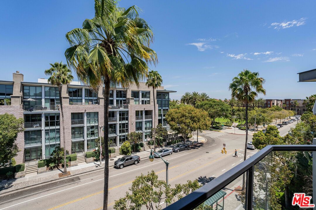13044 Pacific Promenade Unit: 414