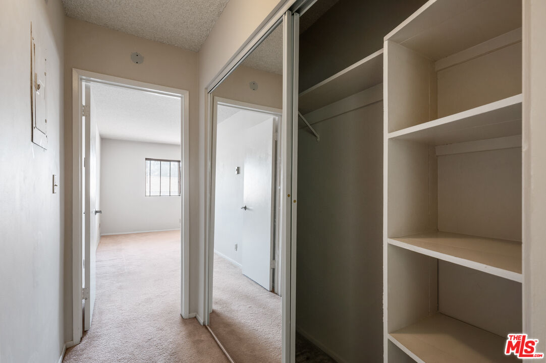 5950 Buckingham Pkwy Unit: 610