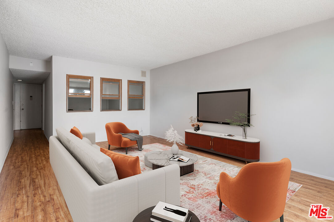 5950 Buckingham Pkwy Unit: 610