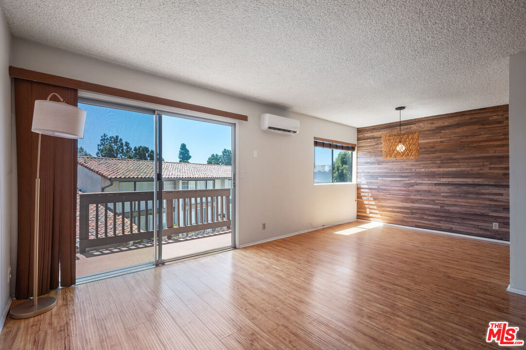 5950 Buckingham Pkwy Unit: 610