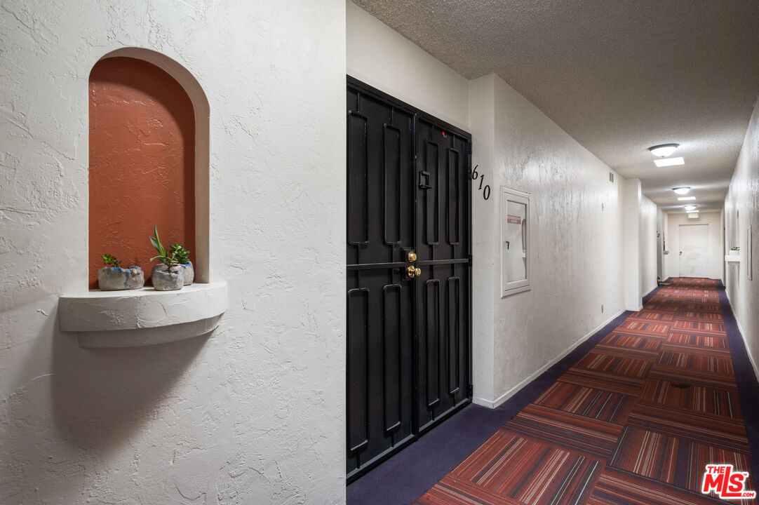 5950 Buckingham Pkwy Unit: 610