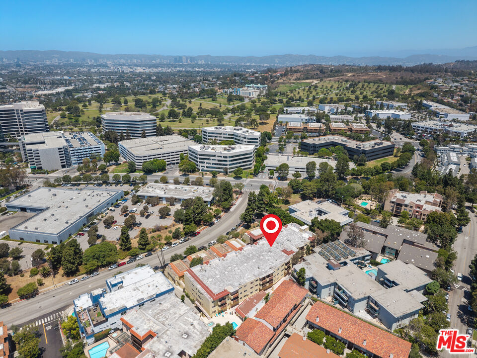 5950 Buckingham Pkwy Unit: 610